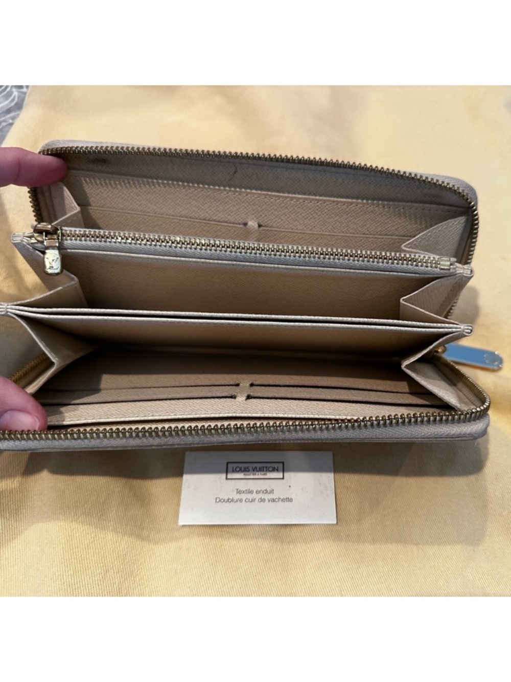 Louis Vuitton Damier Azur Zip-Around Wallet - Cream & Tan- matching purse listed - Picture 5 of 10